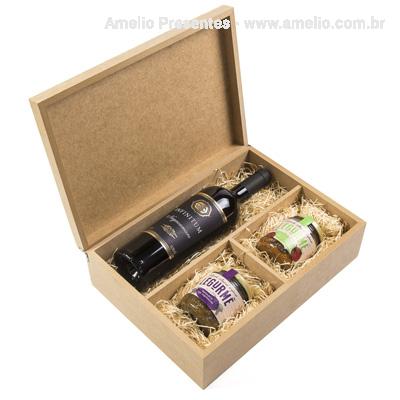 Kit 1 Vinho e 2 Aperitivos na caixa de MDF