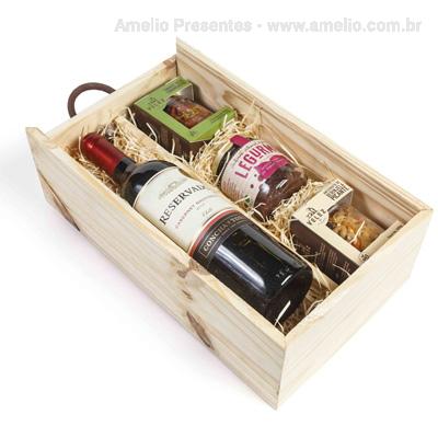 Kit 1 Vinho e 3 Aperitivos na caixa de Pinus